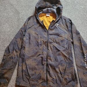 Gymshark Sport Windbreaker Mens size  Medium Black/Yellow Pattern